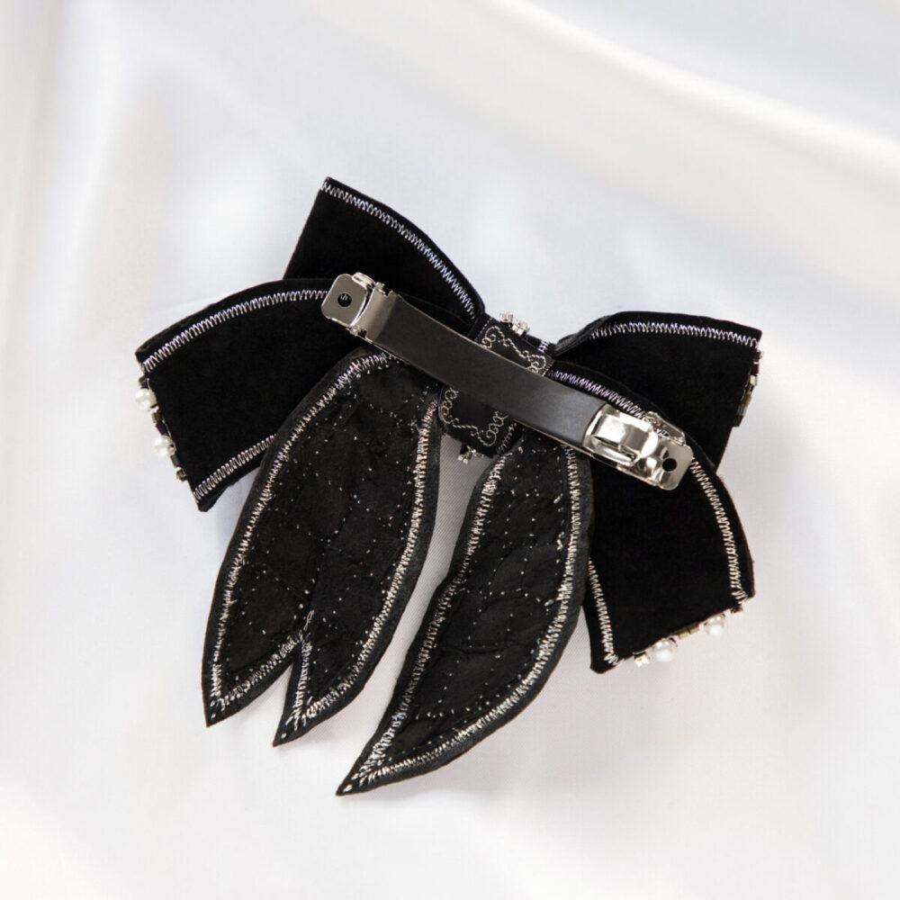 Black luxury velvet pearl and crystal hair bow – Image 4